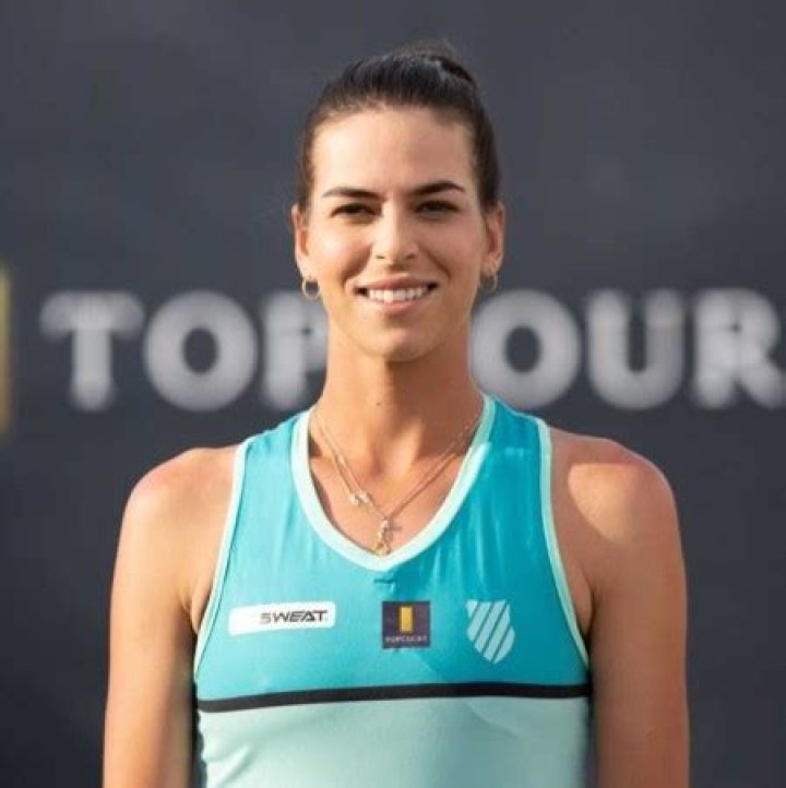 Ajla Tomljanovic Tennis Earnings, Net worth, Affair, Girlfriend, Family, Age, Career, Parents, Bio