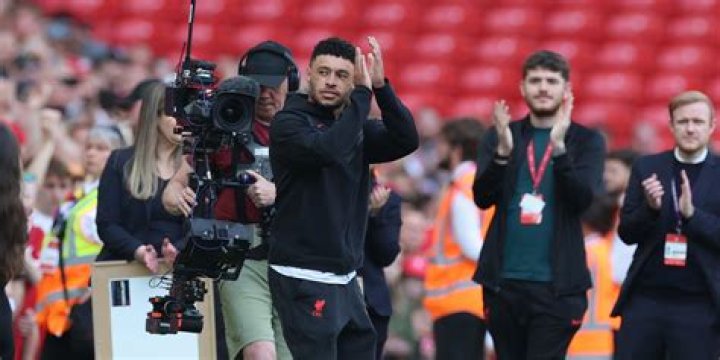 Alex Oxlade-Chamberlain Height, Weight, Age, Girlfriend, Biography