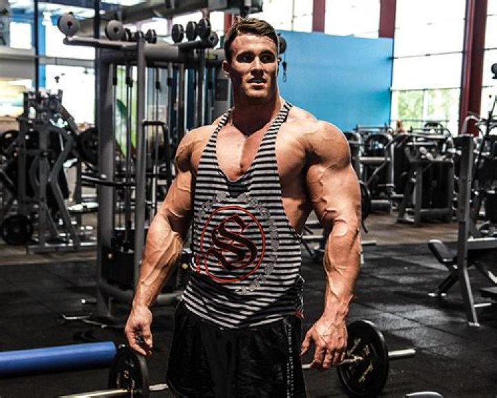 Calum Von Moger Height, Weight, Age, Girlfriend, Family, Facts, Biography