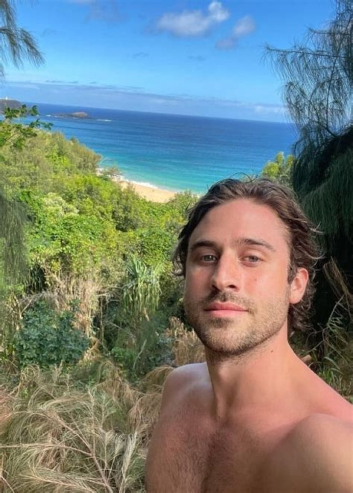 Gabrielle Caunesil Height, Weight, Age, Body Statistics