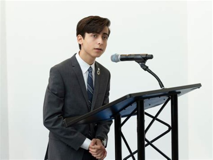 How Tall Is Aidan Gallagher (As Of 2022)?
