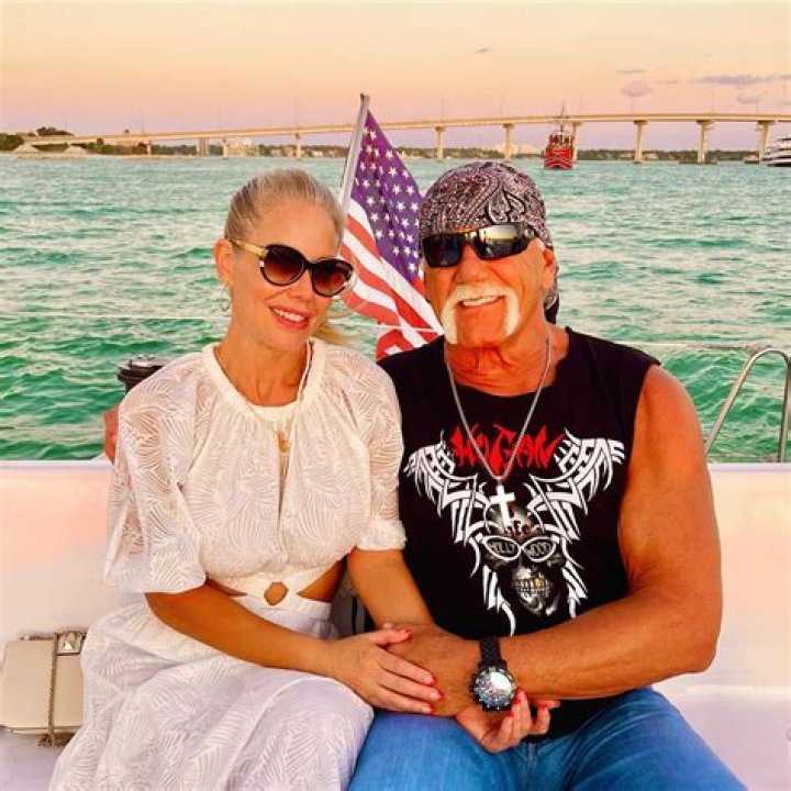 Hulk Hogan Bio - married, affair, spouse, salary, net worth, children