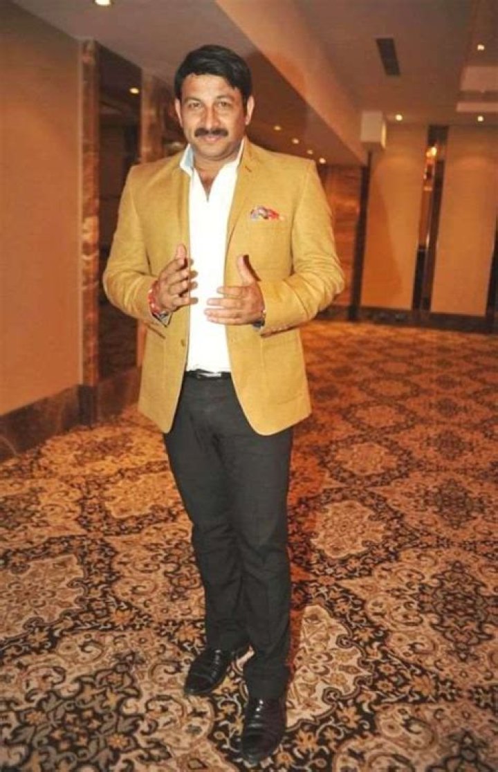 Manoj Tiwari Height, Weight, Age, Body Statistics