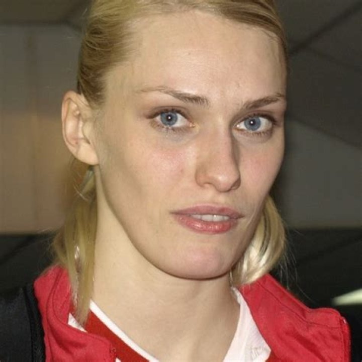 Maria Stepanova net worth and salary in 2020; Who is she Married to?