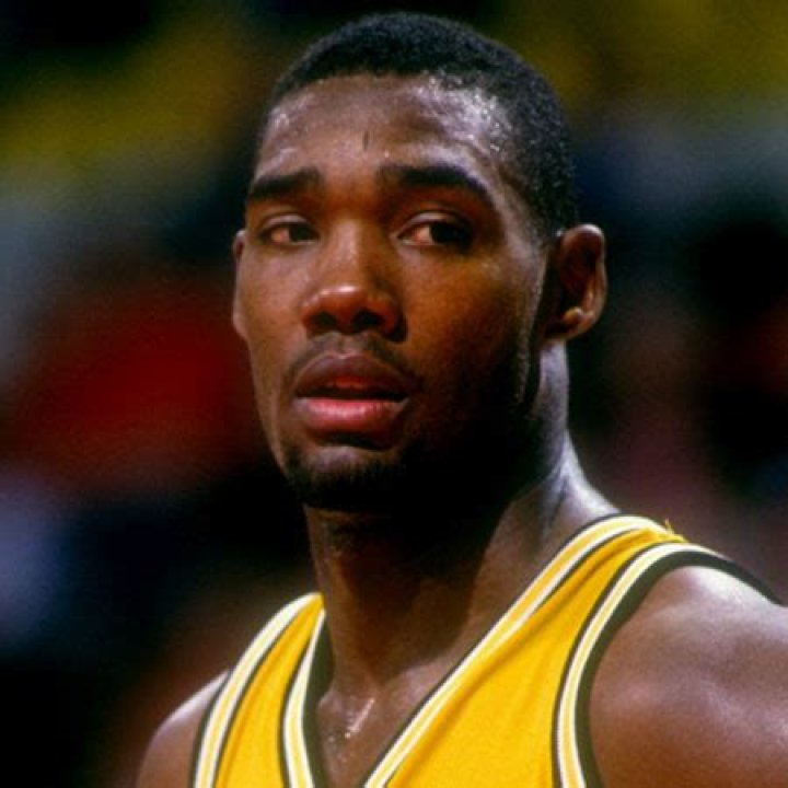 Meyers Leonard Bio - married, salary, net worth, brother, injury, news, highlights, wife, contract, stats, age, height, family