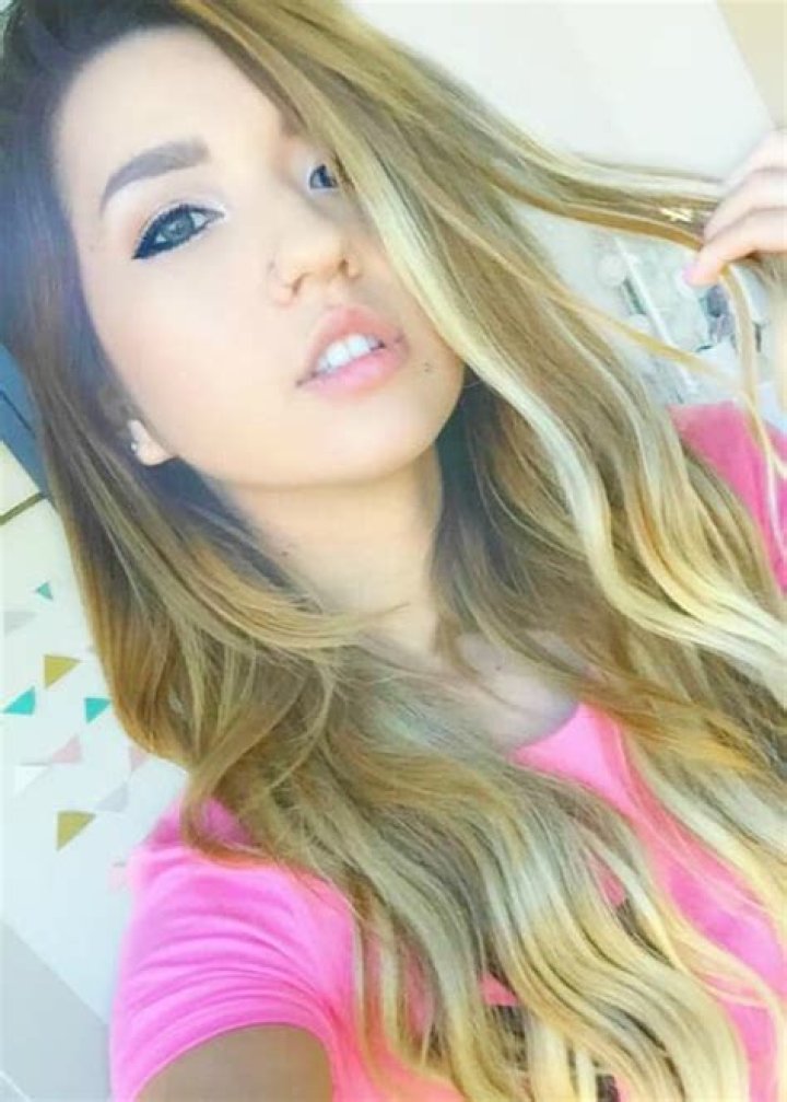 Mia Stammer Height, Weight, Age, Boyfriend, Family, Facts, Biography