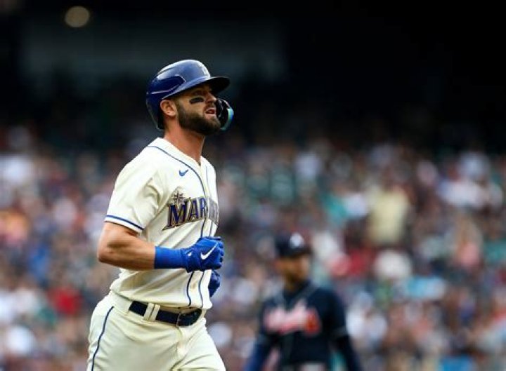 Mitch Haniger Biography- MLB player, stats, salary, net worth, contract, married, wife, age, family, career, relationship, nationality, height