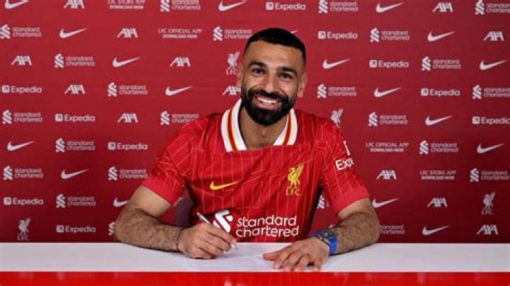 Mohamed Salah Bio-salary, net worth, married, wife, children, endorsement, affair, relationship, family, wage, earnings, house, care, endorsement, age