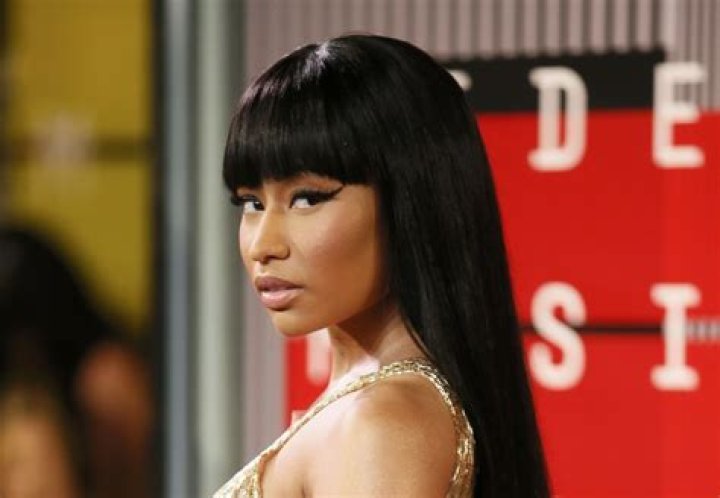 Nicki Minaj Offers To Pay College Expenses For Some Lucky Fans On Twitter