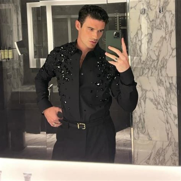 Paul Forman Height, Weight, Age, Girlfriend, Family