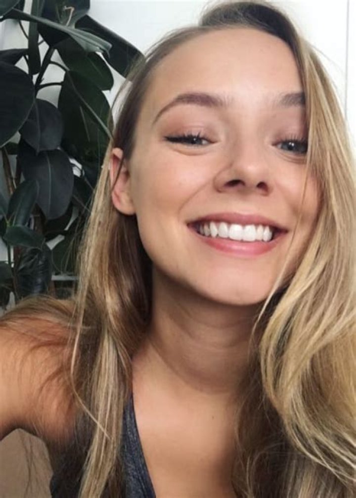 Sacha Parkinson Height, Weight, Age, Body Statistics