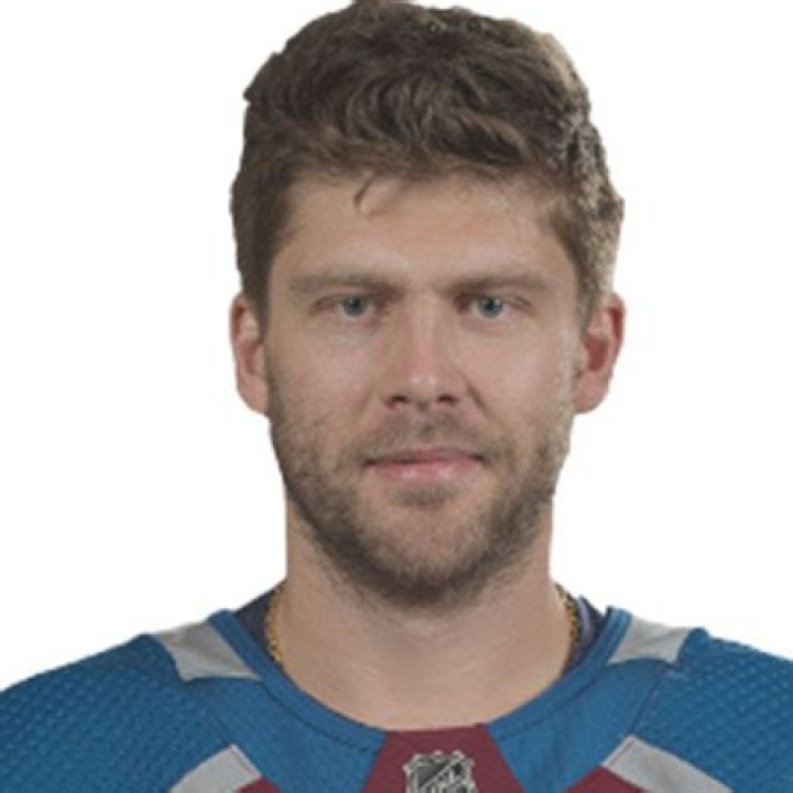 Tyson Jost Biography-salary, net worth, married, relationship, affair, career, contract, stats, age, family, height