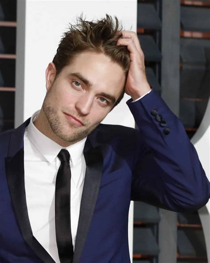 What Cologne Does Robert Pattinson Wear?