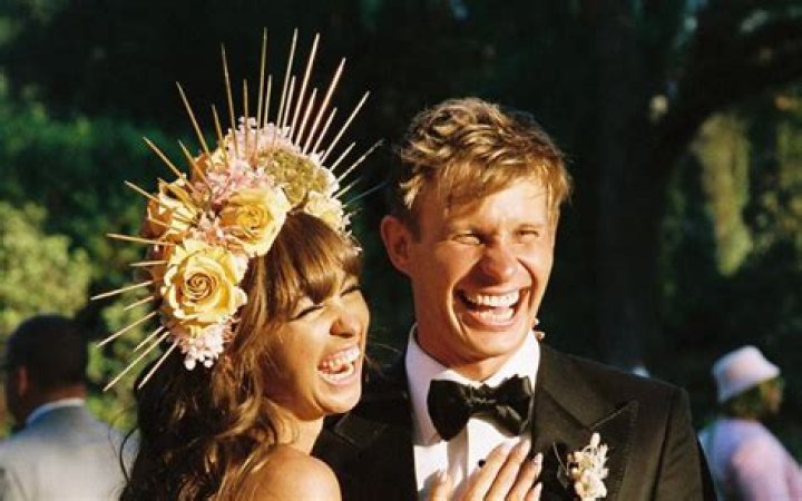 Who is Pasha Petkuns Dating Now