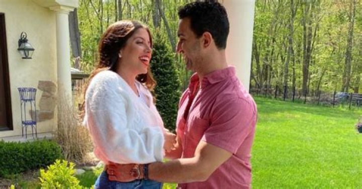 Who is Richard Wakile Dating Now?